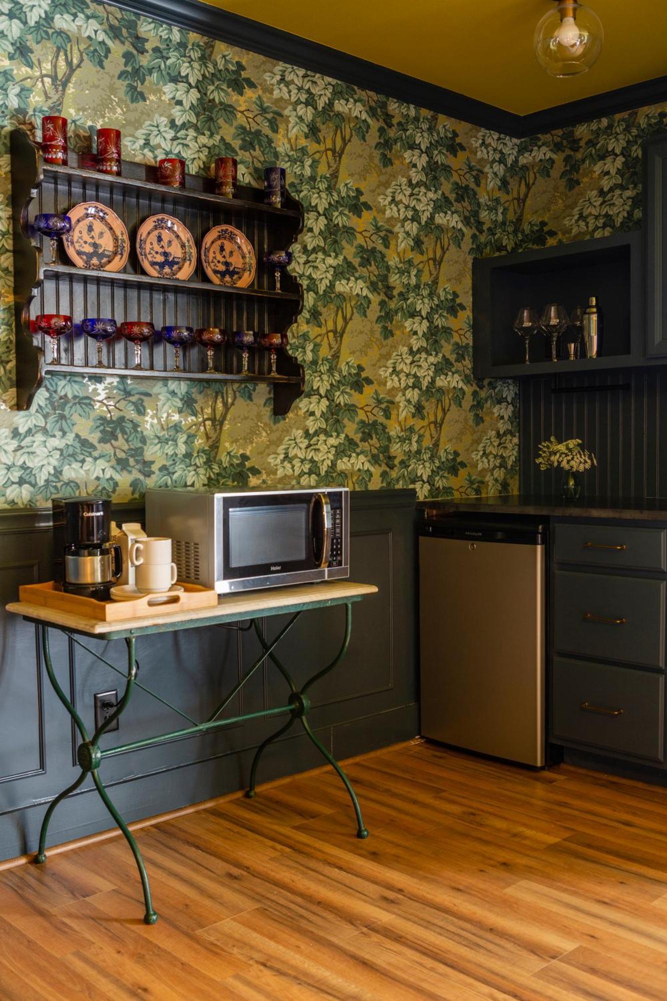 The Menagerie Bed & Breakfast Фредериксбург Екстериор снимка