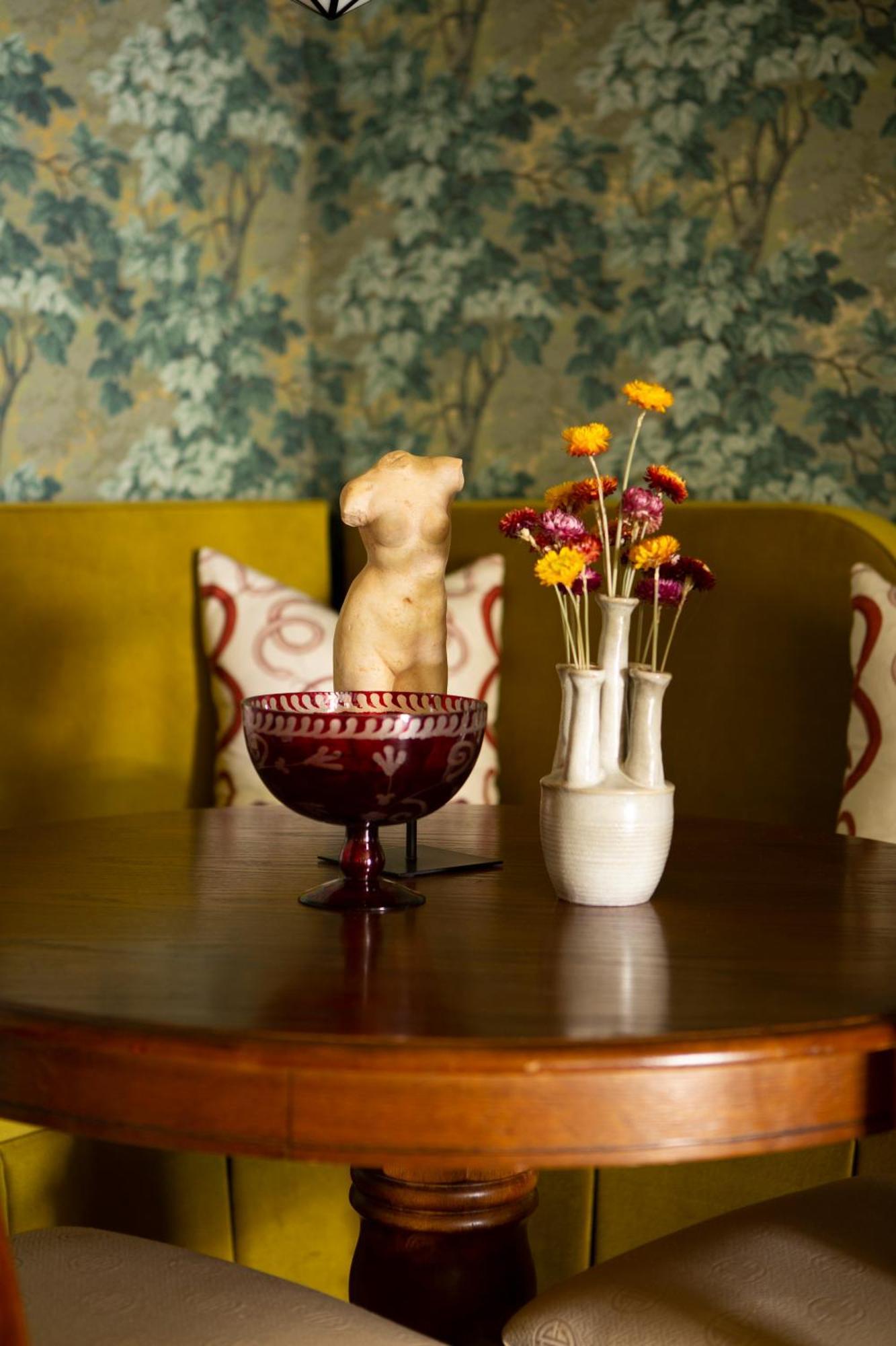 The Menagerie Bed & Breakfast Фредериксбург Екстериор снимка